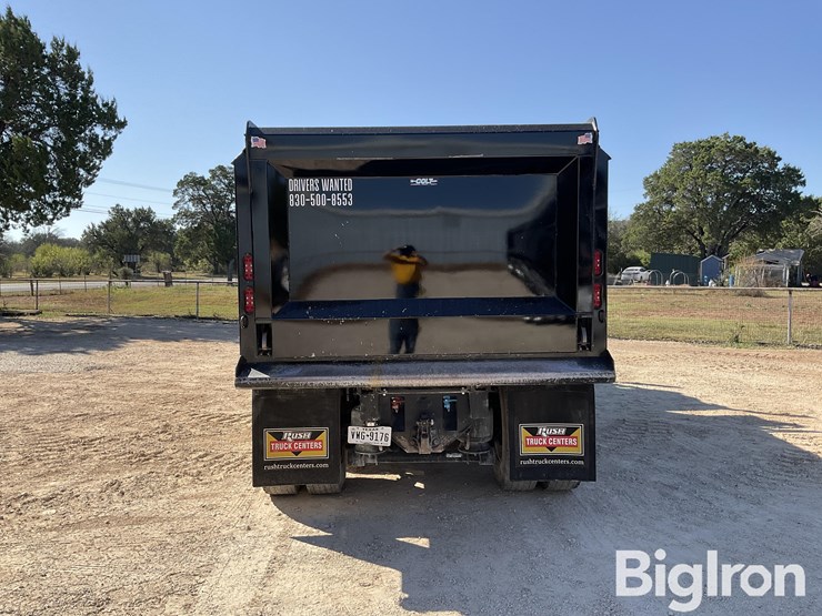 peterbilt-567-image-6