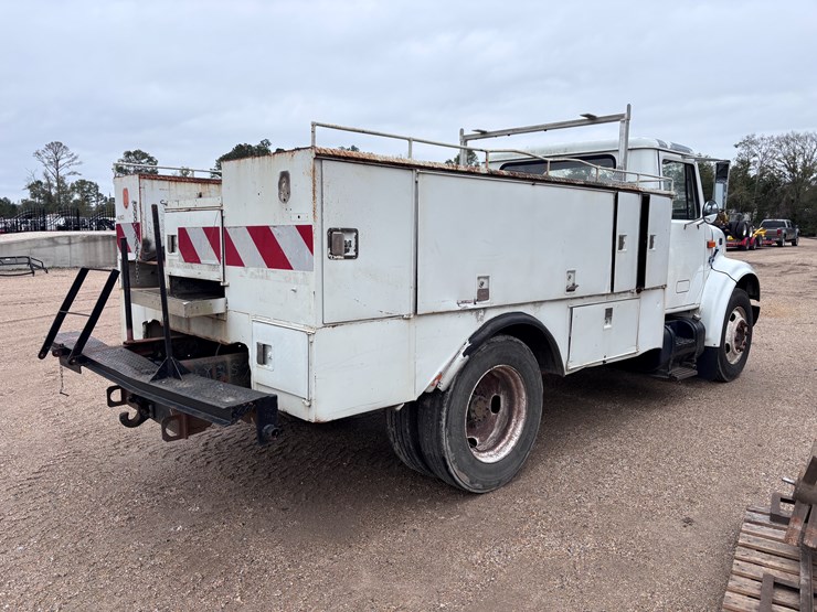 1997-international-4700-image-4