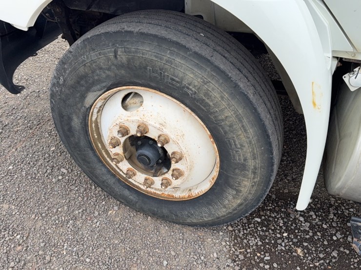 international-durastar-4300-image-13