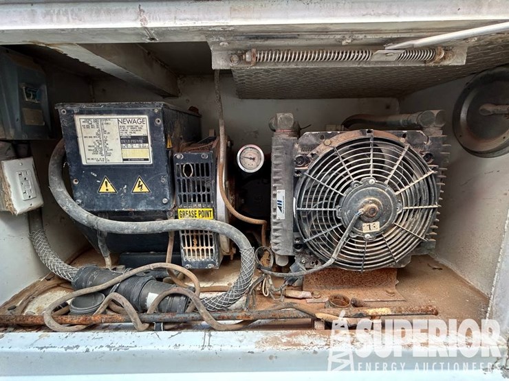 peterbilt-357-image-3