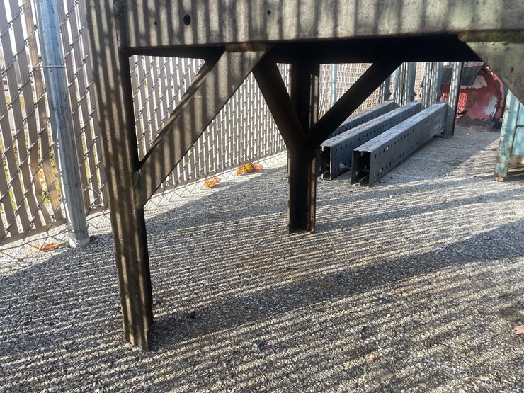 #6010-•-heavy-duty-steel-shop-table-(o11)-image-10