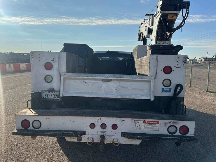 2017-ford-f550-image-5