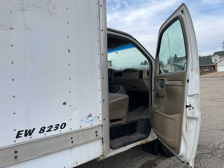 chevrolet-express-3500-image-64