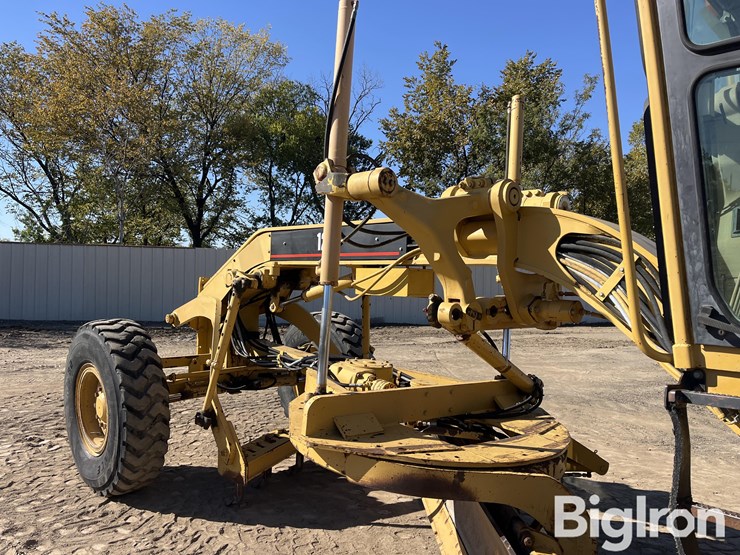 1995-caterpillar-12h-image-9