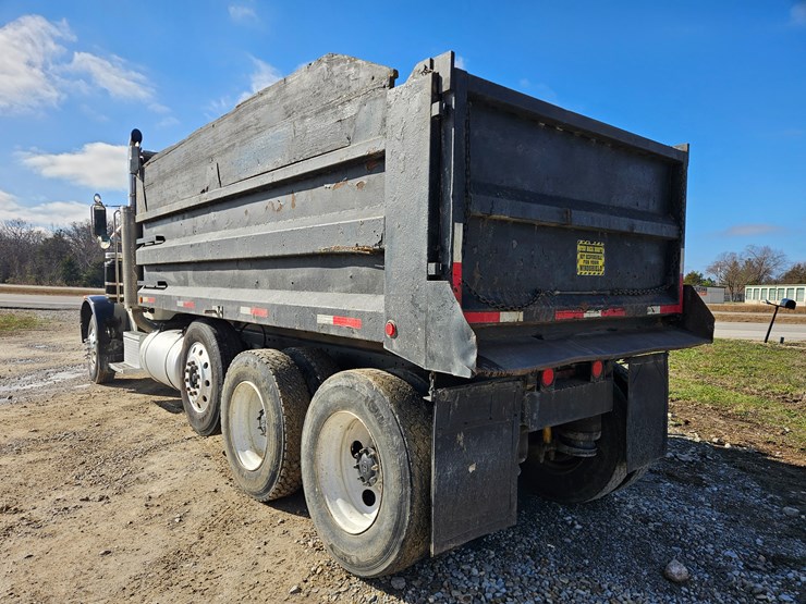 peterbilt-379-image-13