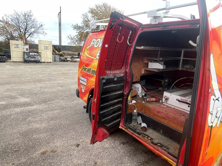 #1403-•-2005-chevy-cargo-van-(wi-title-in-delay)-image-30