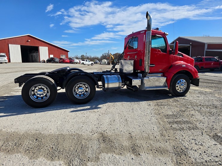 kenworth-t880-image-35