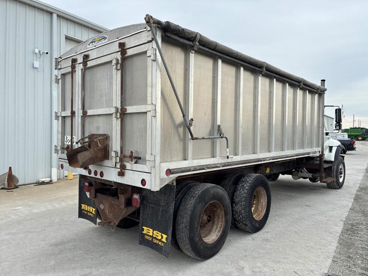 case-ih-7400-image-6