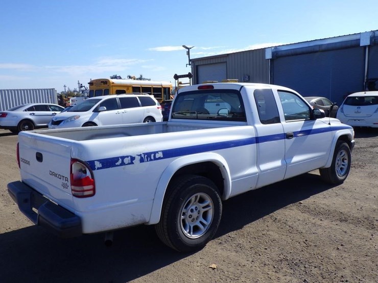 2004-dodge-dakota-image-3
