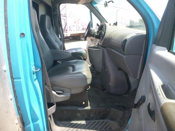 1998-ford-e350-image-13