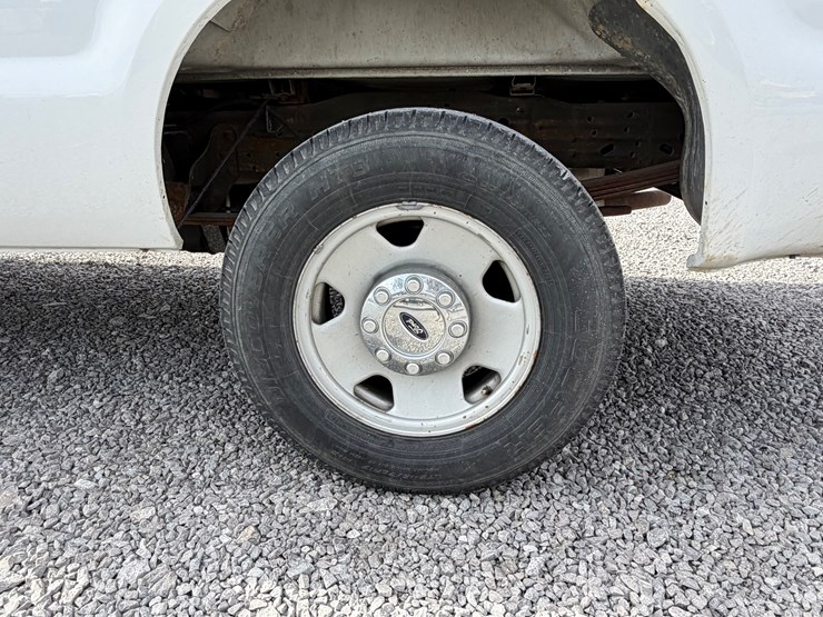 2006-ford-f250-xl-image-7