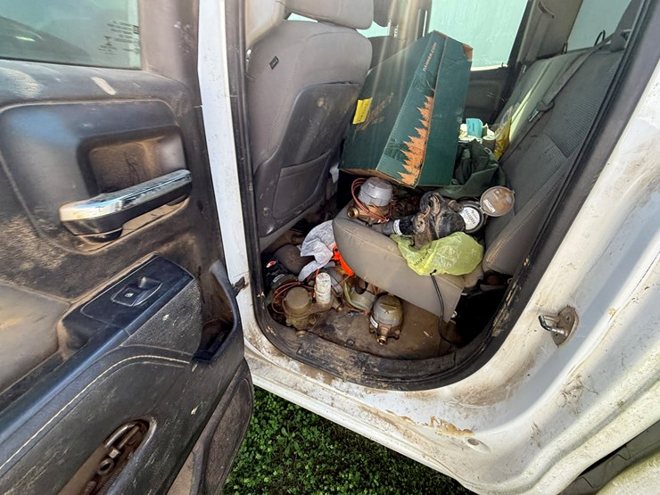 chevrolet-silverado-1500-image-15