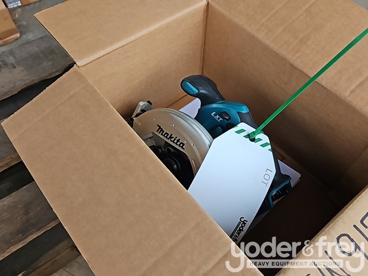 makita-xsh03z-18v-6-1/2"-circular-saw,-cordless,-reconditioned-image-4