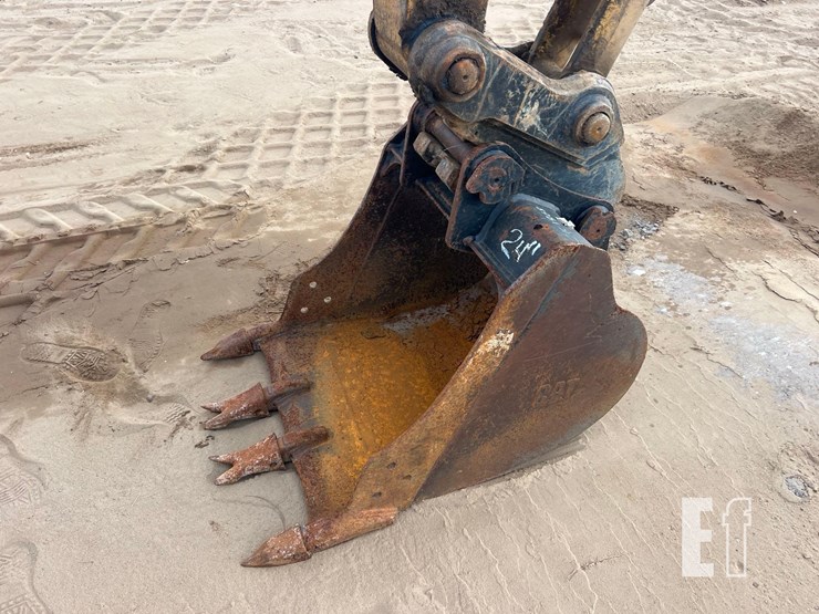 2017-caterpillar-305e2-cr-image-10