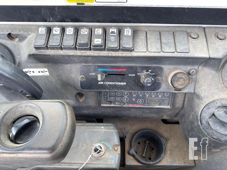 takeuchi-tb235-2-image-31