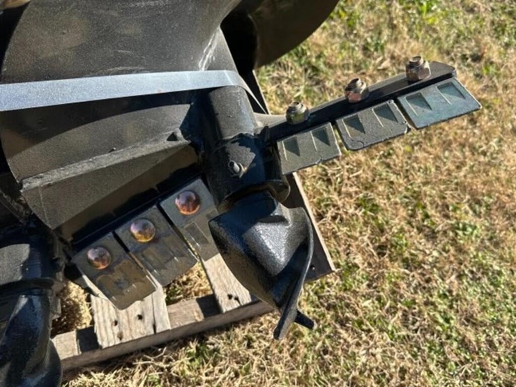 skid-steer-hydraulic-auger-image-6