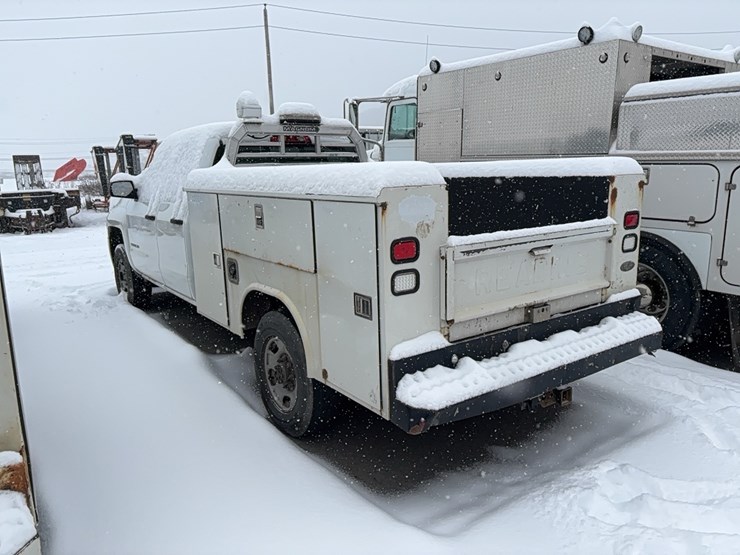 2017-chevrolet-2500hd-image-8