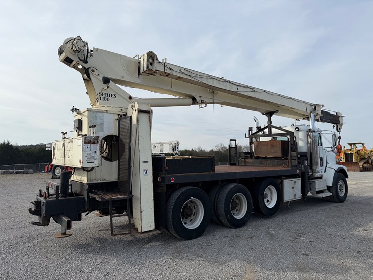 national-1100-image-3