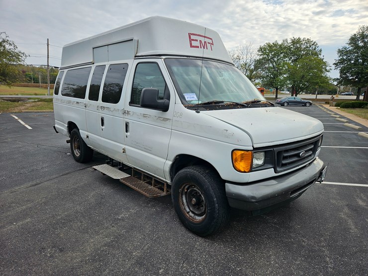 #21246-•-2007-ford-econoline-wagon-van-image-17