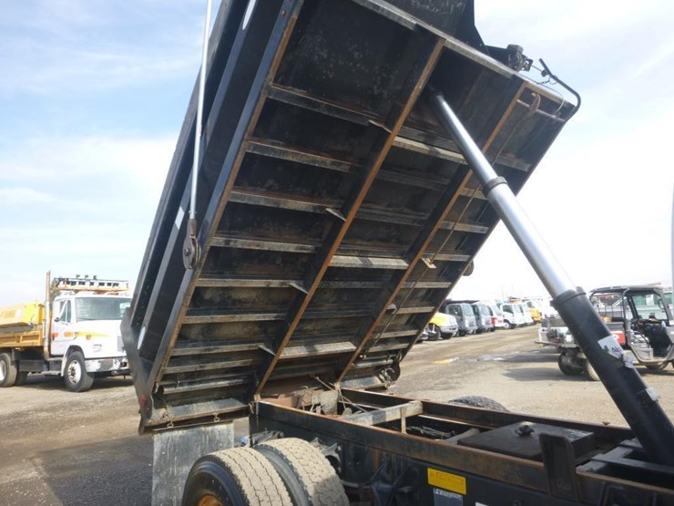 2015-ford-f750-image-10