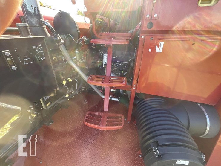 2012-case-ih-7130-image-29