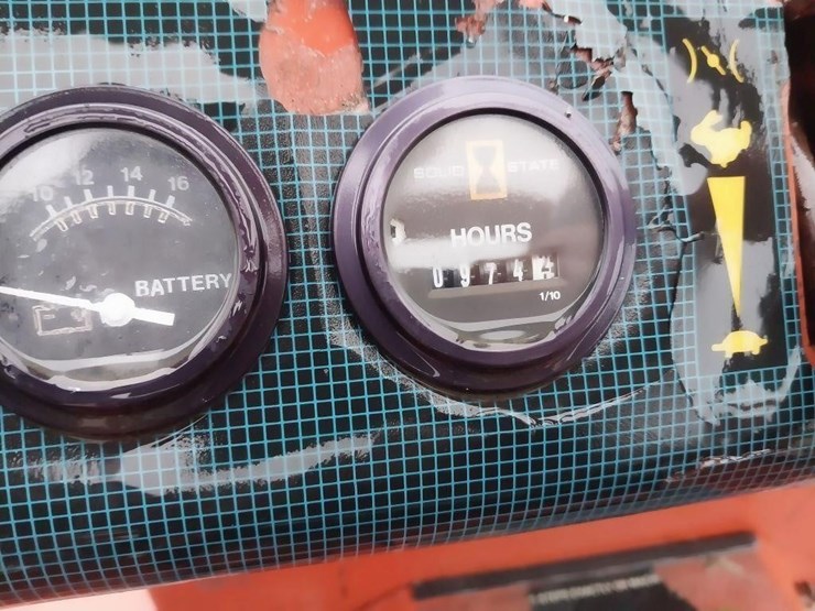 ditch-witch-3700-image-11