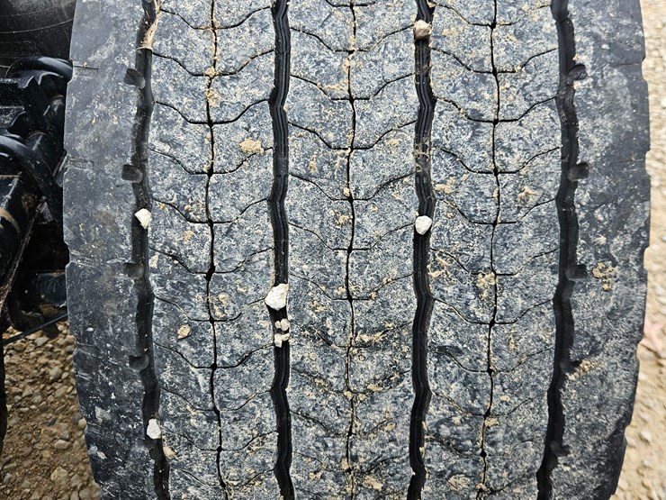 peterbilt-579-image-80