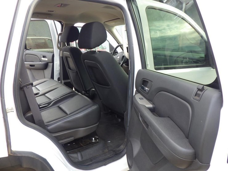 2014-chevrolet-tahoe-image-8