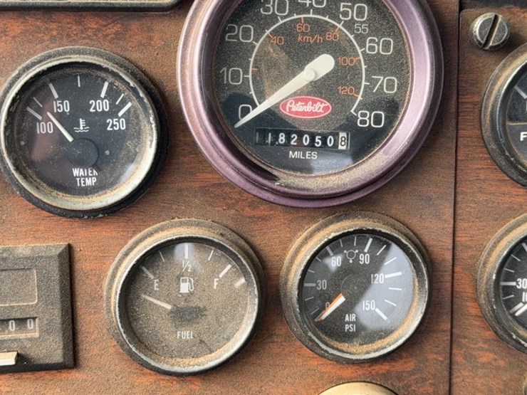 1997-peterbilt-379-image-20