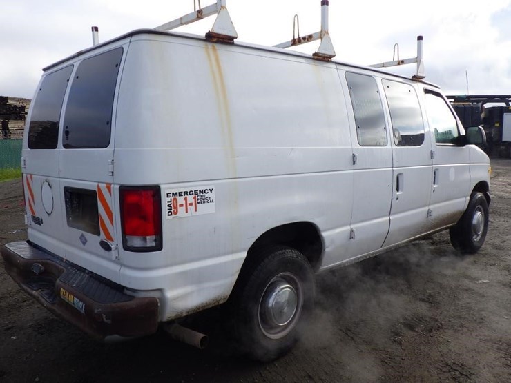 ford-econoline-350-image-3