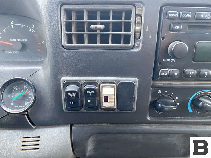 2006-ford-f750-image-60