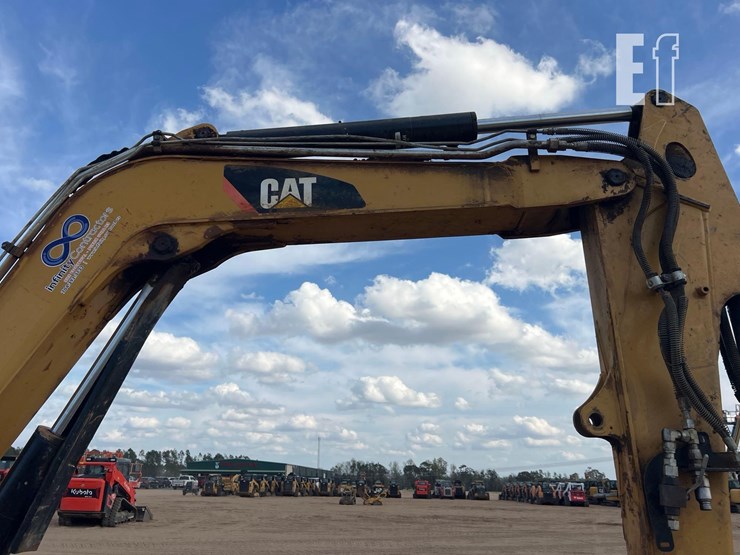 2017-caterpillar-305e2-cr-image-12