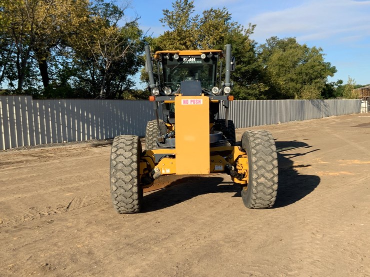 2016-deere-672g-image-2