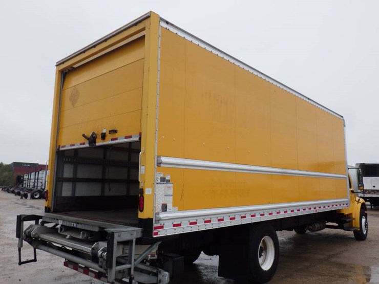 freightliner-m2-106-image-7