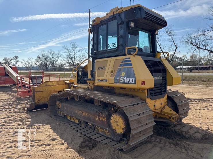 komatsu-d51pxi-22-image-2