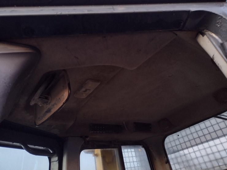 komatsu-d65ex-15-image-15