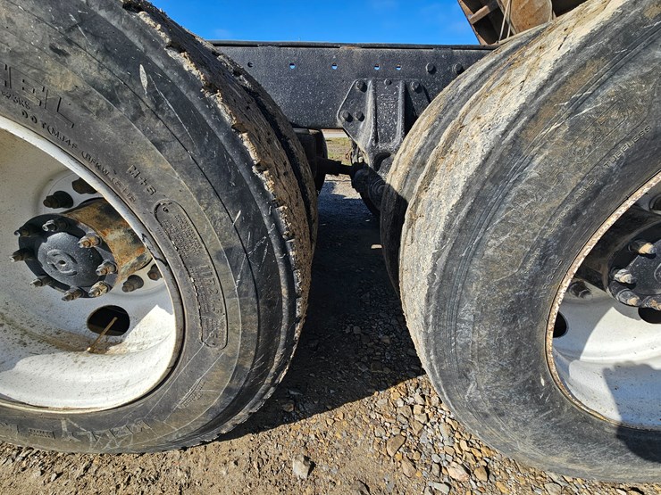 peterbilt-379-image-97