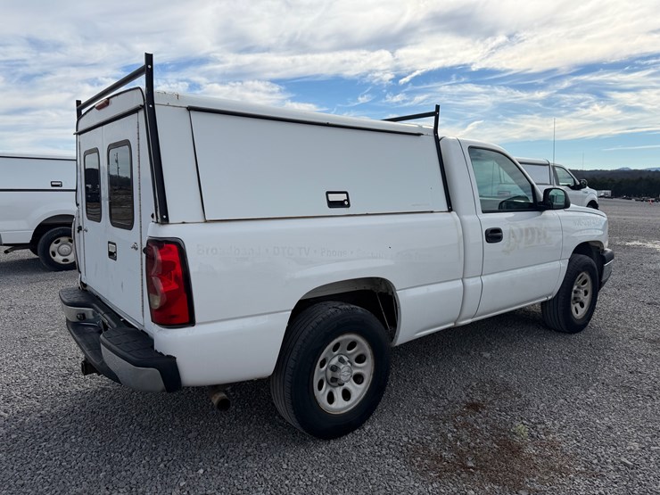 chevrolet-silverado-1500-image-4