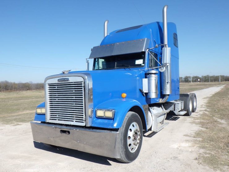 1998-freightliner-fld120-classic-image-1