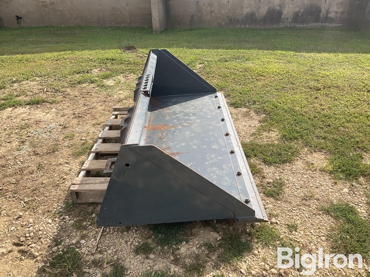 84"-27-cu-ft-material-bucket-image-4