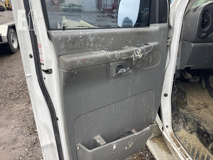 2008-ford-e150-image-18