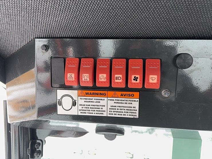 2022-kubota-f2690-image-10