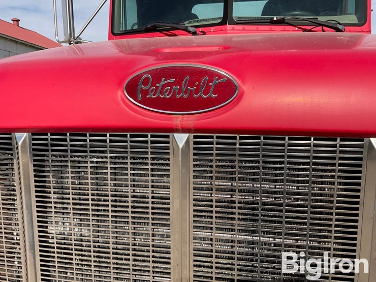2004-peterbilt-330-image-10