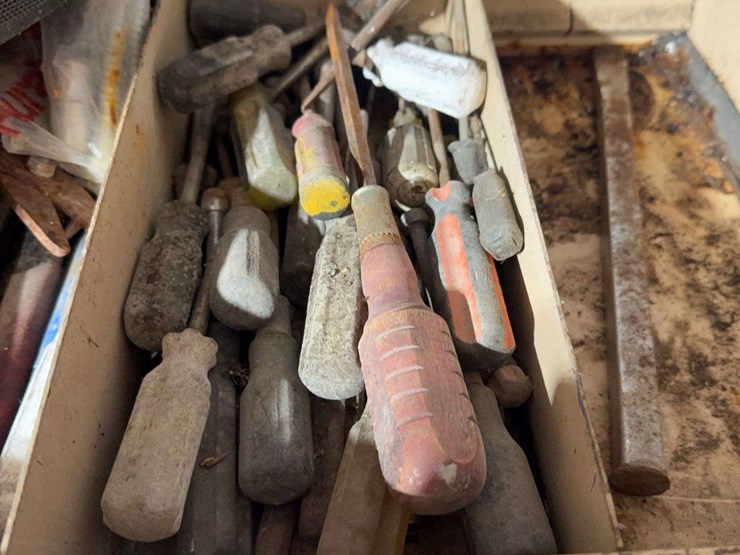 metal-cabinet-with-misc.-tools-and-drill-bits-image-7