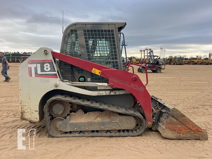 2019-takeuchi-tl8-image-5