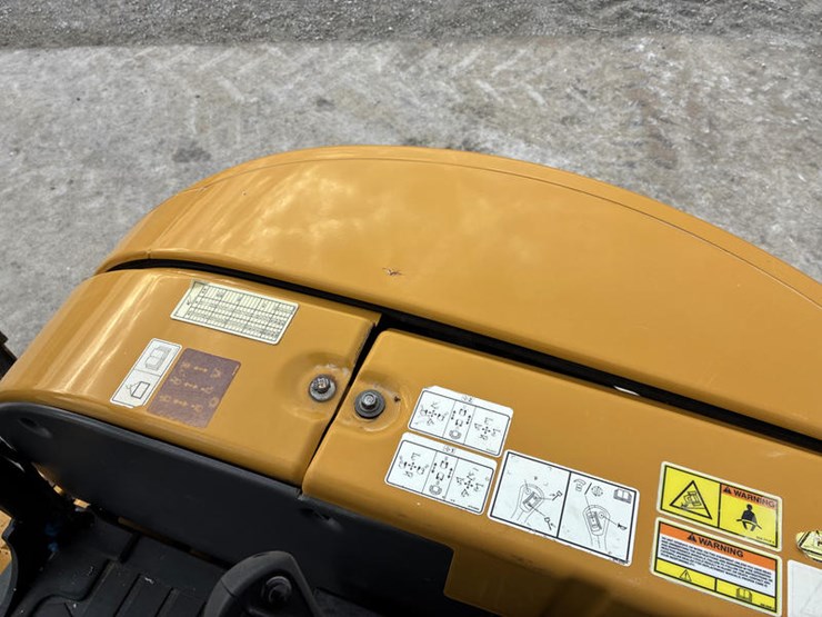 caterpillar-303.5e2-cr-image-65