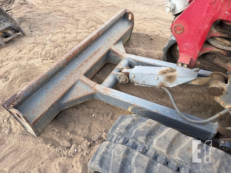 takeuchi-tb235-2-image-17