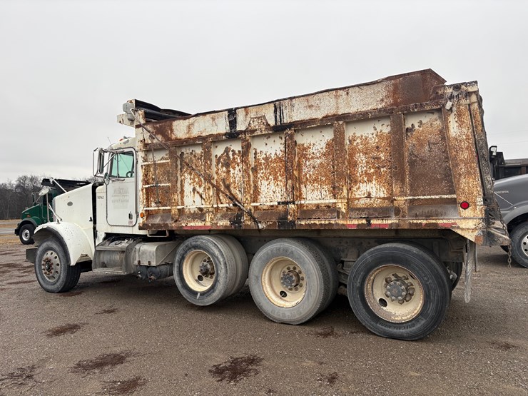 2000-peterbilt-378-image-18