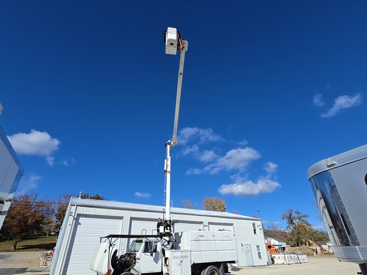 1999-international-4700-image-100