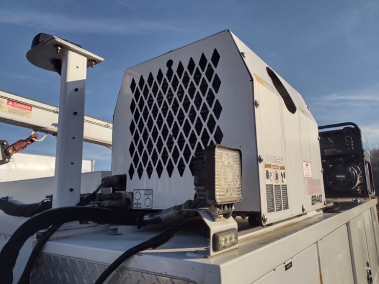 20-ford-f550-image-23